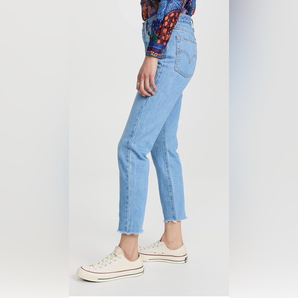 Levi's Women's Premium Wedgie Icon Fit Jeans - Picture 1 of 5